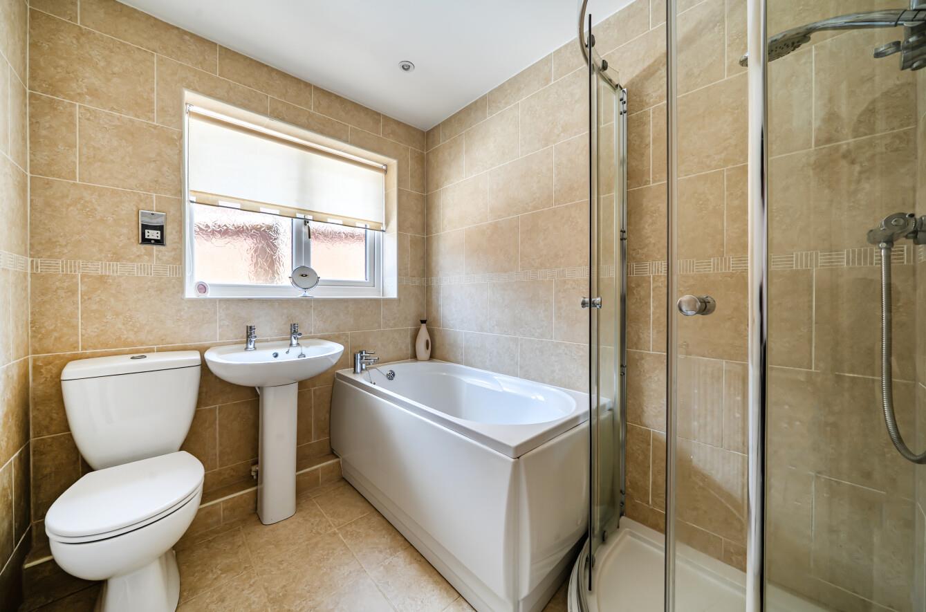 St Peters Avenue, Fforestfach, Swansea, SA5 5BX